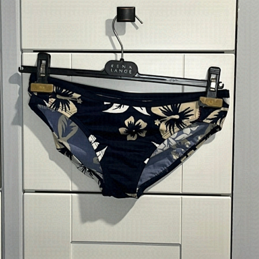 Tommy Hilfiger, small Junior swimwear Hawaiian pattern bottoms